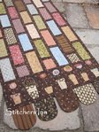 Garden Path Table Runner - Hatched & Patched - Quiltpatroon